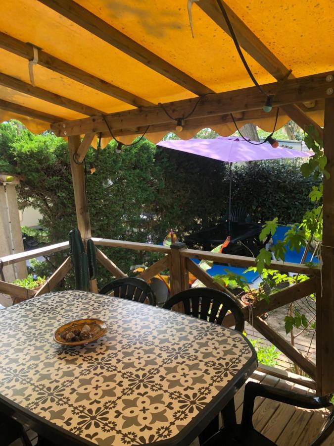 Mobil Home Climatise Camping 4* Le Grau Du Roi Les Jardins De Tivoli Exteriör bild