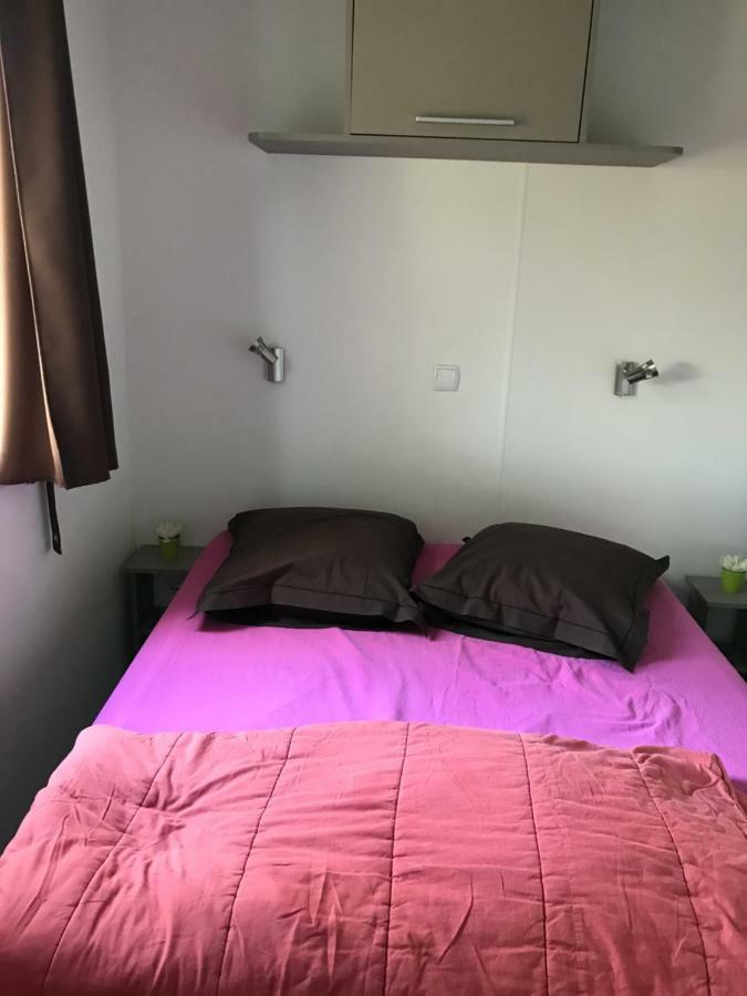 Mobil Home Climatise Camping 4* Le Grau Du Roi Les Jardins De Tivoli Exteriör bild
