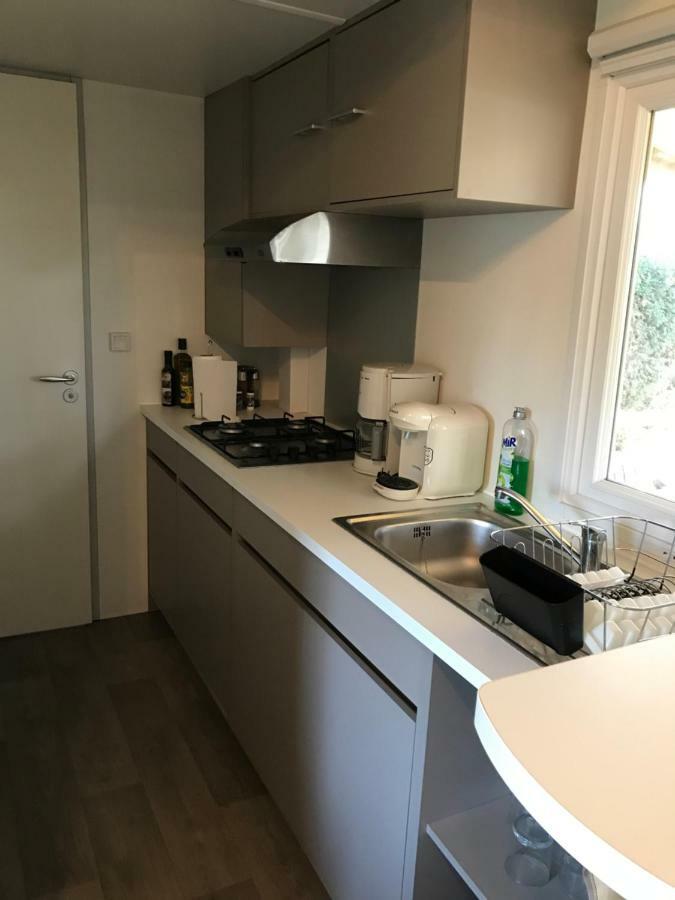 Mobil Home Climatise Camping 4* Le Grau Du Roi Les Jardins De Tivoli Exteriör bild